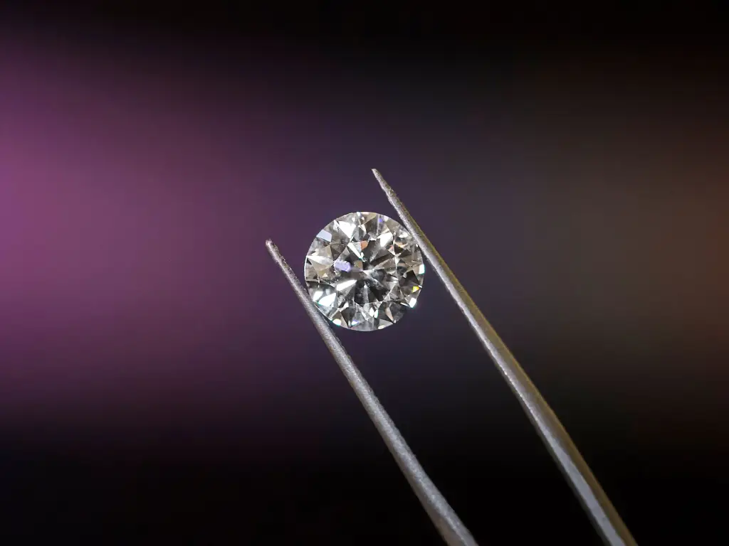 Técnica Desenvolvida por Pesquisadores Sul-Coreanos Permite Produção de Diamantes em 15 Minutos